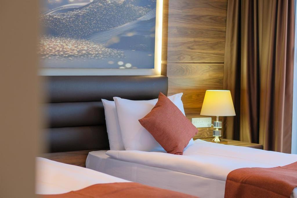 Ekor Elegance Hotel Famagusta  Esterno foto