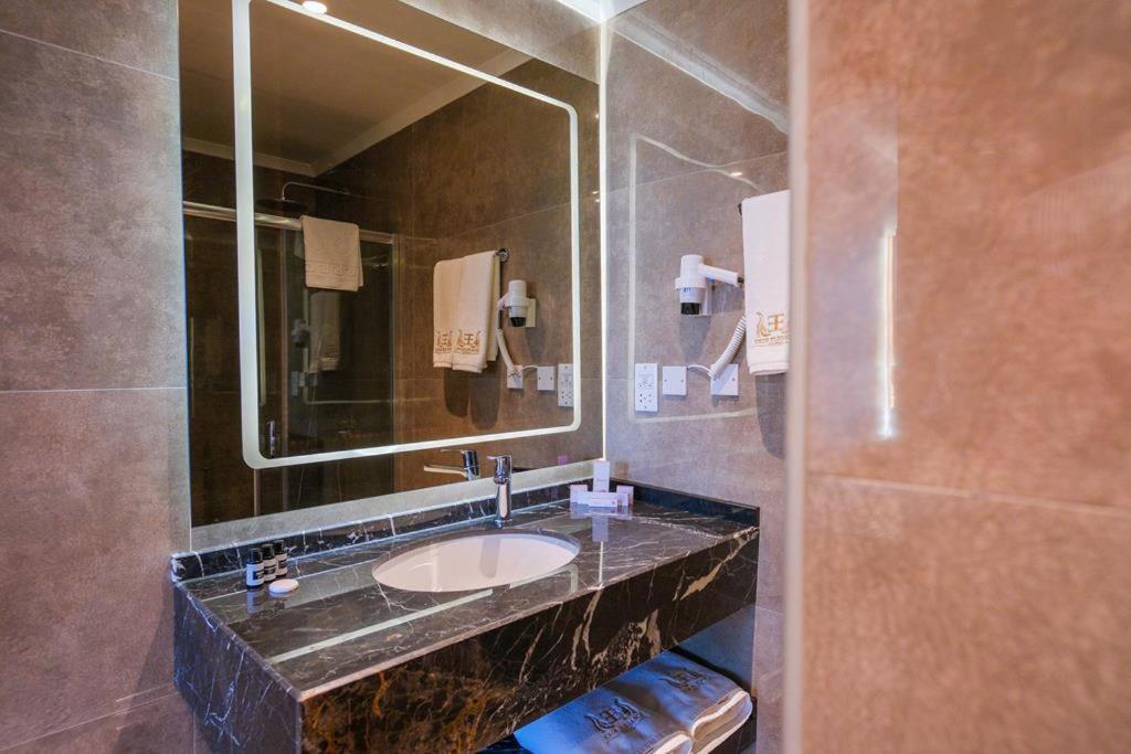 Ekor Elegance Hotel Famagusta  Esterno foto