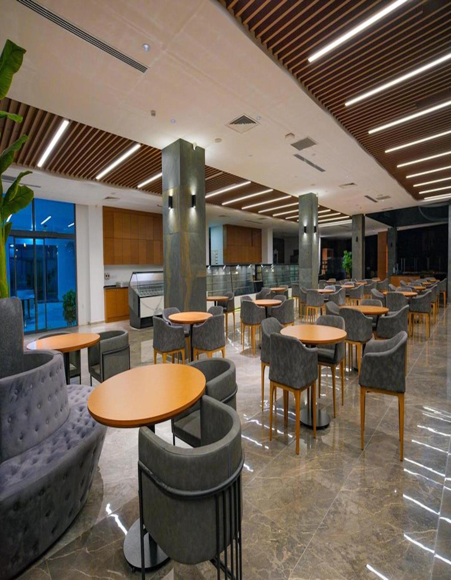Ekor Elegance Hotel Famagusta  Esterno foto